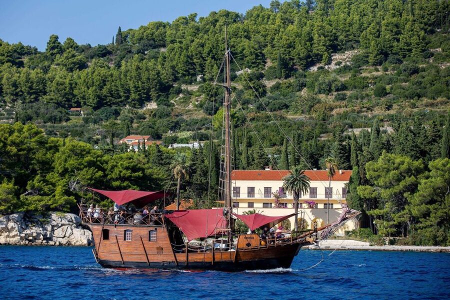 Split: Cruise on Columbo's Pirate Ship "Santa Maria" - Swim and snorkel stops near Split’s pebble beaches