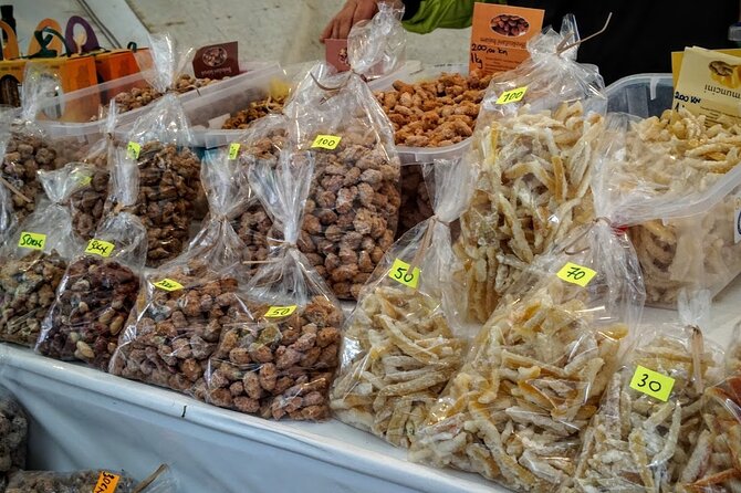 Split: Food Tasting Small Group Tour - Food Included - What the small group (10 max) changes for your experience