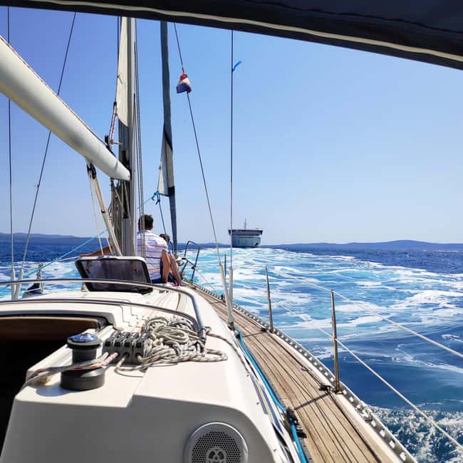 Split: Half Day Sailing Tour with Swim Stop, Snacks and Wine - Morning or Afternoon Departure: How to Choose Your Best Timing