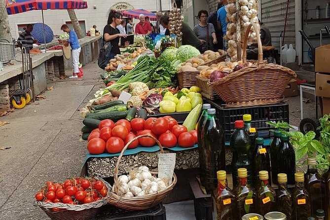 Split History and Gastro Small-Group Tour with Food and Drinks - Narodni trg, a Medieval Square Break That Keeps the Walk Interesting