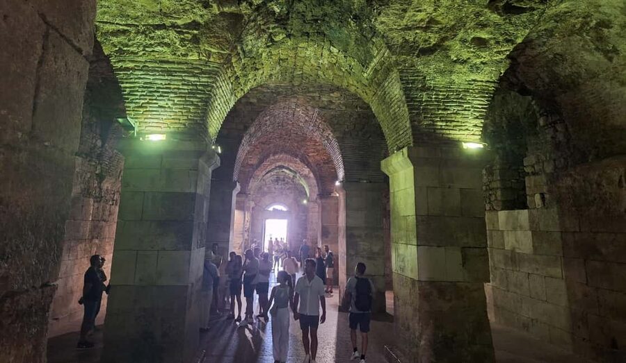 Split: History Walking Tour of the Old Town - Jupiter’s Temple and the headless Sphinx entrance