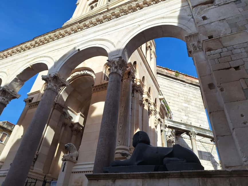 Split: History Walking Tour of the Old Town - Pjaca and Fruit Square, historic squares that still feel alive
