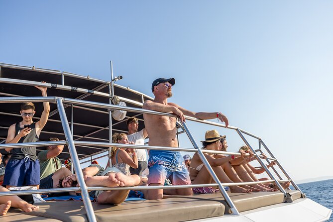 Split: Hvar, Brač, and Pakleni Cruise with Lunch and Drinks - Seats, crowds, and how to avoid a less-comfy day