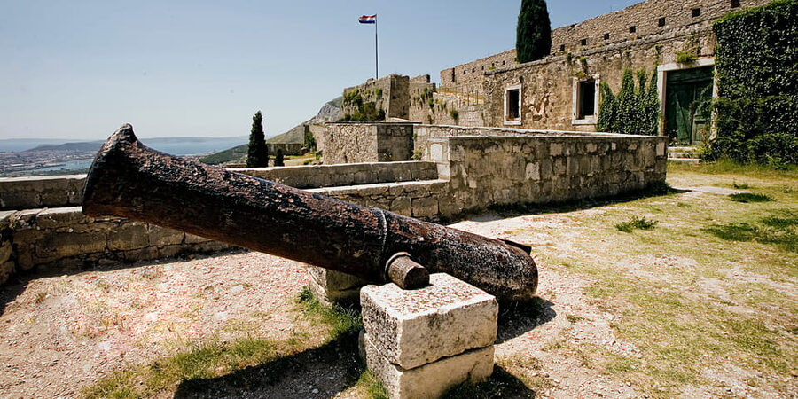 Split: Klis Fortress GOT and Olive Museum Entry Tickets - Klis Fortress: walking the Key to Dalmatia story