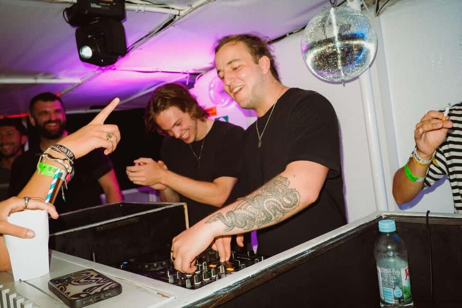 Split: Night Boat Party with Free Shots, Dj and After Party - Booking Call, Should You Do the Split Night Boat Party?