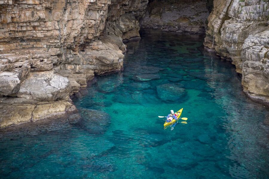 Split/Omiš - Guided Kayaking & Snorkeling Tour Cetina River - Picnic Lunch on the Riverbank: A Small Pause That Changes the Day