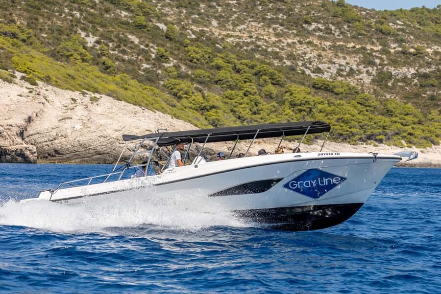 Split or Trogir: Blue Cave, Vis, and Hvar Speedboat Tour - Stiniva Cove photo stop: short, sharp, and camera-friendly