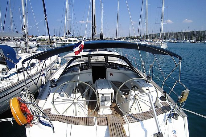 Split: PRIVATE Full-Day Sail Yacht Cruise - Per group (up to 12)! - Meeting at 9:30 and finding Spinutska ul. 69 without stress