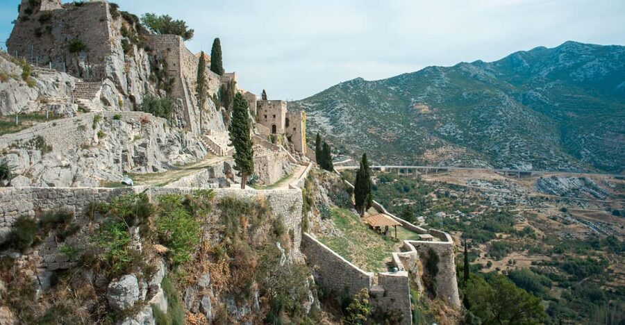 Split: Private tour to Klis Fortress and Vranjača cave - Private SUV Pickup Makes a Real Difference