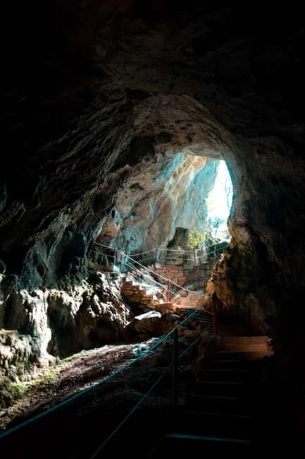 Split: Private tour to Klis Fortress and Vranjača cave - Small Tips That Make the Day Better