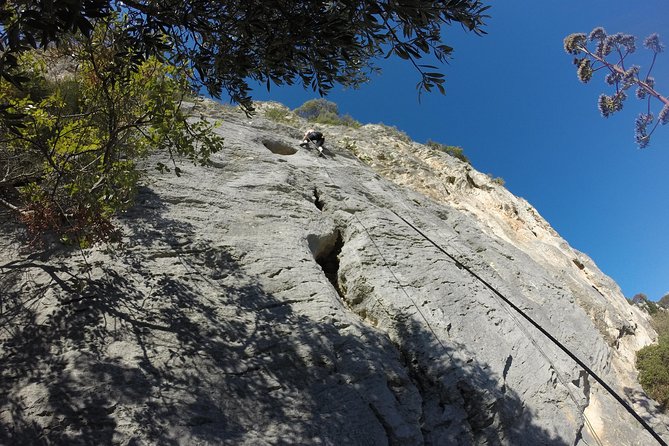 Split Rock Climbing Tour - Gear, insurance, and safety: what you get before you touch the wall