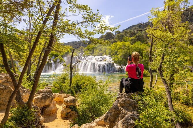 Split to Plitvice Lakes Private Tour with Local Guide - Upper Lakes by train: the color-changing science you will actually notice