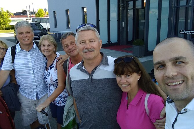 Split to Split Airport Private transfer 1-8 pax (Door to Door transfer) - Who This Private Transfer Works Best For