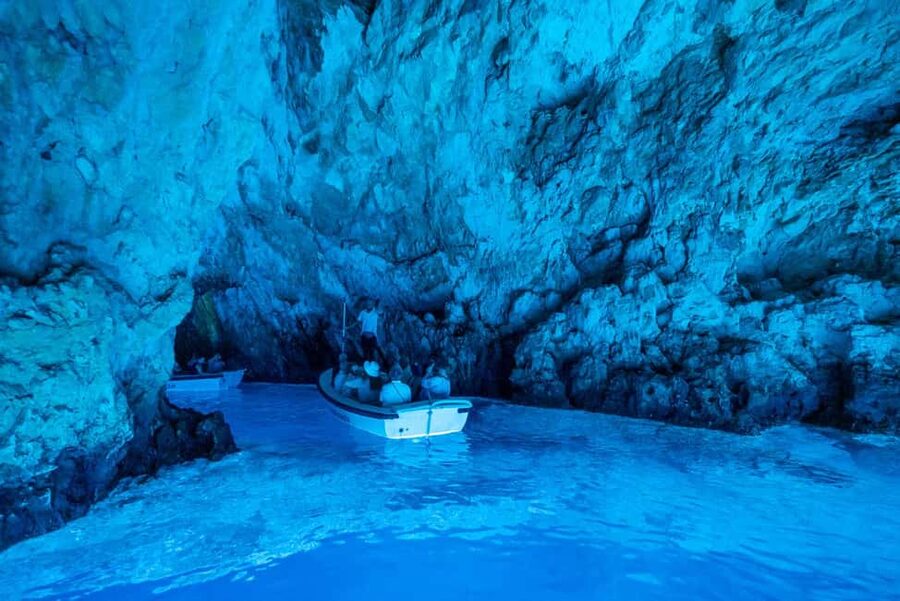 Split/Trogir: Blue Cave, Mamma Mia, Hvar and 5 Island Tour - Vis and Komiža: Mamma Mia filming spots plus a real fishing town hour