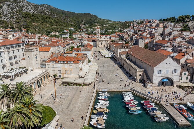 Split/Trogir: Blue Cave, Vis and Hvar Small Group Tour - Stiniva Cove: why the stop is short, and how to make the most of it