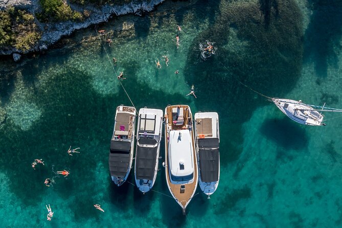 Split/Trogir: Blue Cave, Vis, and Hvar Speedboat Day Tour - Blue Cave at Biševo: the light effect, the transfer, and the queue factor