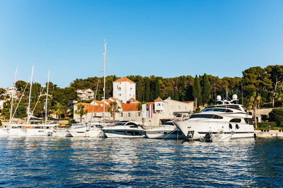 Split/Trogir: Blue lagoon and 3 islands speedboat tour - Who should book, and who should skip this speedboat day