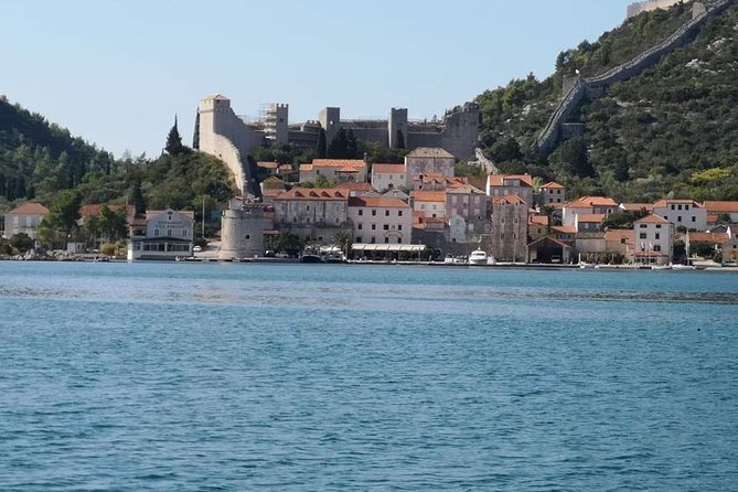 Ston Gastro Tour - The Lunch That Makes the Day: Mussels Plus Red-Sauce and Black Risotto