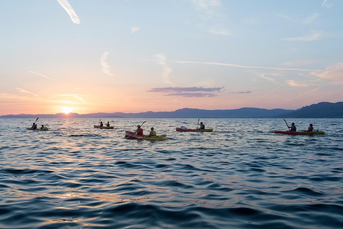 Sunset Kayaking - What sunset looks like from the water, and how to watch it well