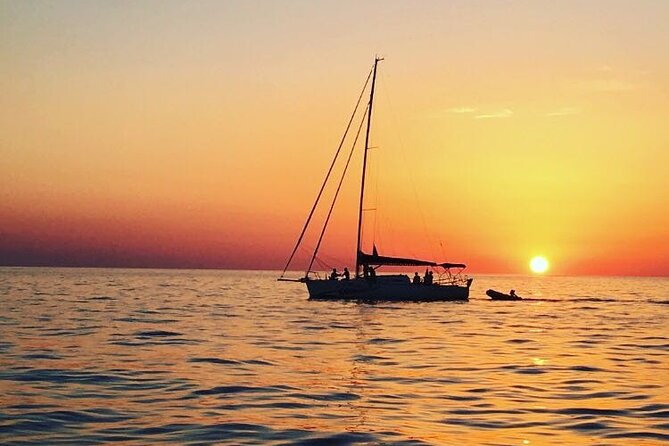 Sunset Sailing Tour on the Pakleni islands - Sailing to the Pakleni: the best part is how you feel on the way