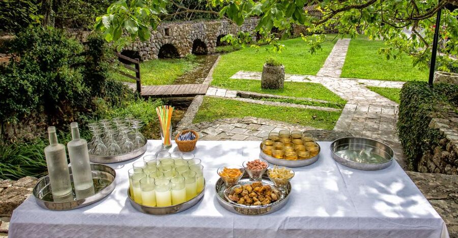 Taste & Tradition of Dubrovnik Countryside - Čilipi at Kameni mlin, olive oil and Prošek to start