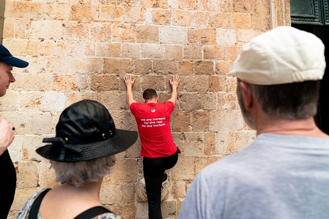 Throne Zone: Private Dubrovnik Game of Thrones Tour - Group size, pace, and what to wear for the 2 km walk