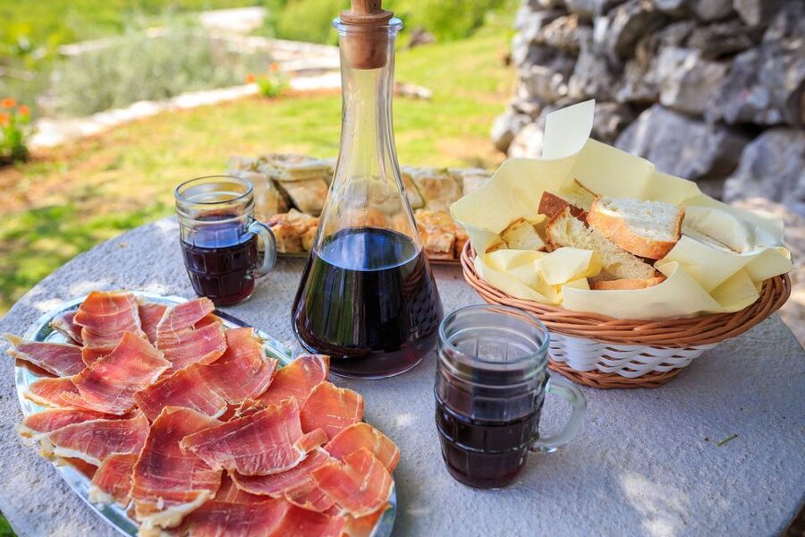 Traditional Dalmatian Cooking Class from Dubrovnik - The big feast: wine, liquors, brandy, juice, and a four-course meal