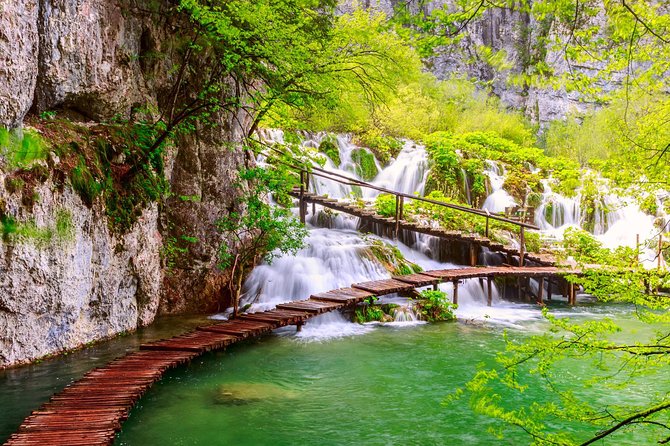 Transfer from Split to Zagreb with Entry Ticket to Plitvice Lakes - Meeting point in Zagreb: Zrinjevac 2 and why it helps