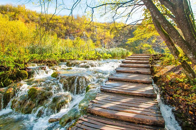 Transfer from Zagreb to Split with Entry Ticket to Plitvice Lakes - Plitvice Lakes National Park: 4 hours with guide-led momentum