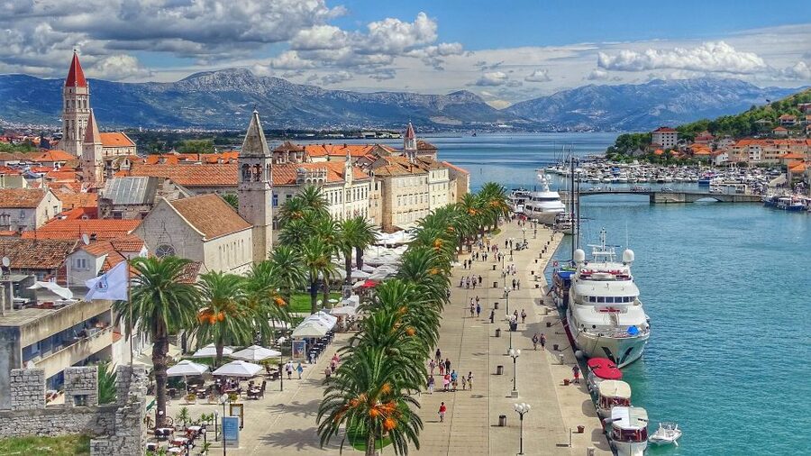 Trogir: Old Town Guided Walking Tour - The promenade and Kamerlengo Fortress: orientation with big coastal energy