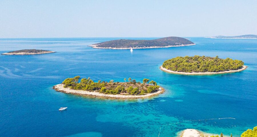 Trogir: White Lagoon, Maslinica & Blue Lagoon Speedboat Tour - Krknjaši Blue Lagoon: The Turquoise Stop and How to Enjoy It