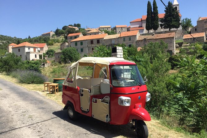 Tuk Tuk Sightseeing Tour of Hvar - Stop 2: Malo Grablje and the abandoned-village feel