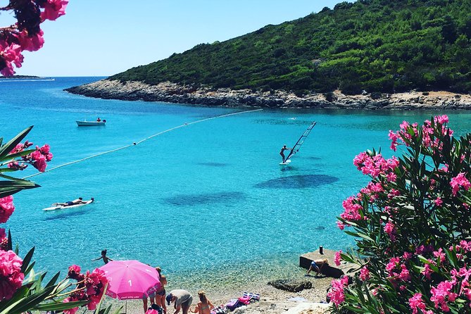 Vis sandy beach Stand Up Paddle Tour - Key things that make this SUP tour worth your time
