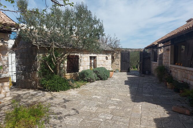 Visit Ancient Salona, Mighty Klis Fortress and Stella Croatica - Pickup, timing, and how the morning flow affects your day