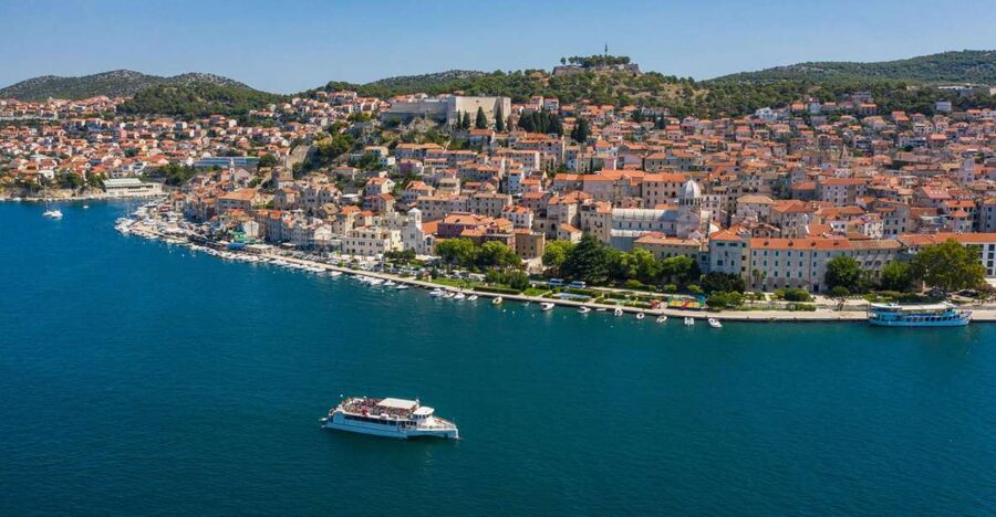 Vodice: Krka Waterfalls National Park Boat Tour - Mussel tasting from a local farm: why it is worth getting hungry