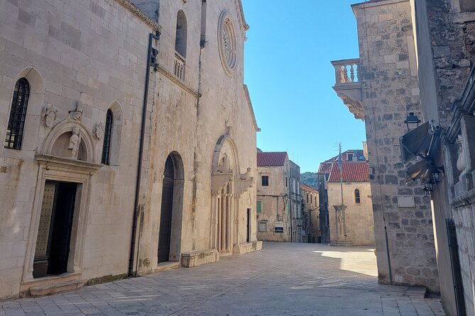 Walking Tour in old town Korcula 1 Hour - Where the tour starts: Foša, your 1-hour old town launchpad