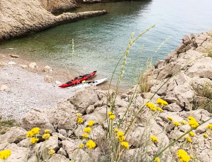 Water activity, kayak tours with a guide, cliff jumping - The lunch option: how to decide without overspending