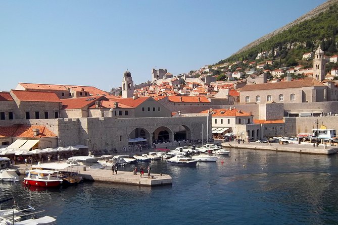 Welcome to Dubrovnik Walking Tour - The Dubrovnik Republic Power Points: Government, Museums, and Old Stones