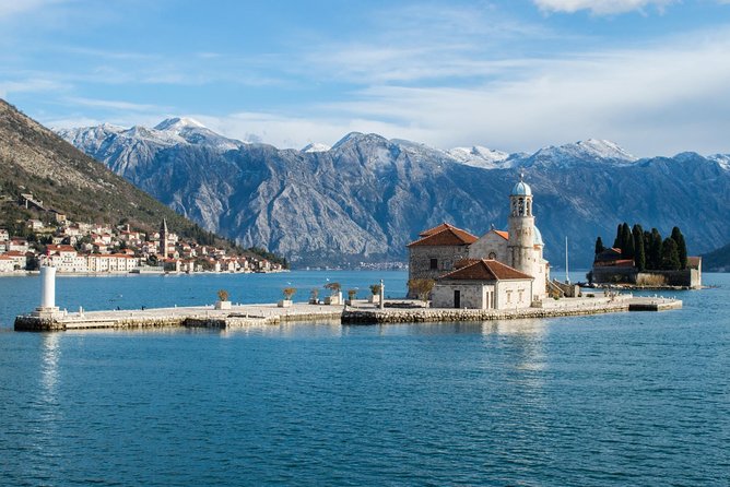 Welcome to Dubrovnik Walking Tour - Active Monastery Plus Museum and Art Gallery: Where Art Meets Daily Faith