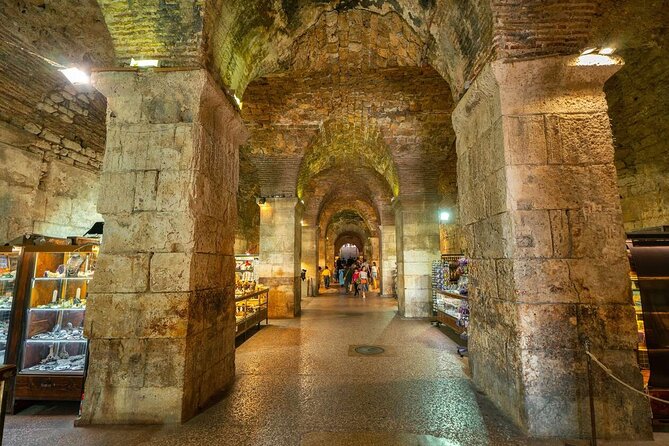 YOUR BEST PRIVATE TOUR - amazing Split and Diocletian's palace - The Peristyle, Vestibulum, and the feel of public versus private space