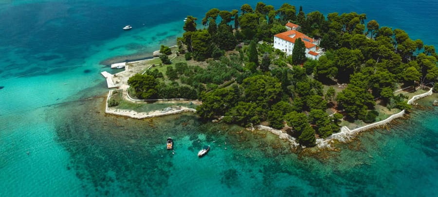 Zadar: 3 Islands Luxury Boat Tour with Aperol Spritz - Ošljak: the small inhabited island with quiet walks and calm water