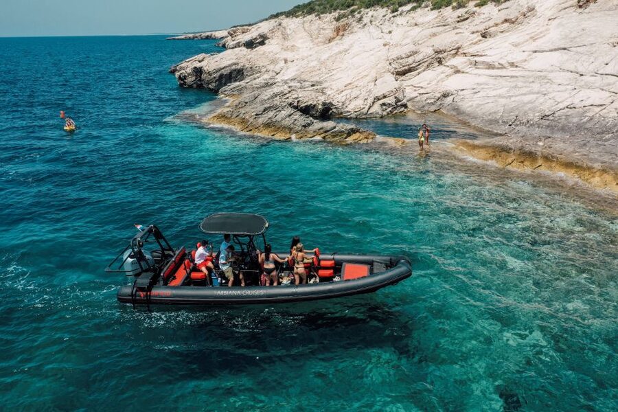 Zadar: Dugi Otok, Kornati Park, Sakarun Beach Speedboat Tour - Sakarun Beach, the sandy cove payoff