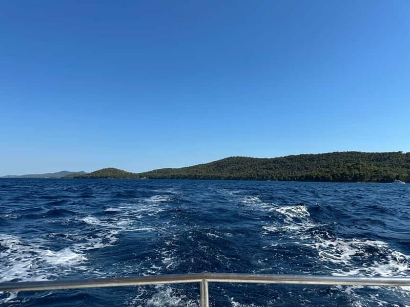Zadar: Half-day trip wooden boat with drinks - ALL INCLUSIVE - All inclusive drinks and snorkeling gear, explained