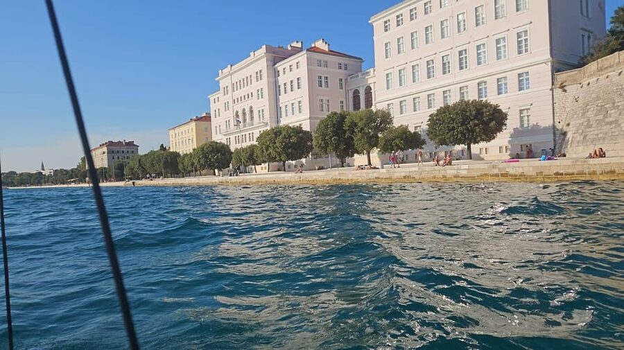 Zadar highlights - Zadar discovery Short tour - Foša port entrance: the dream photo moment