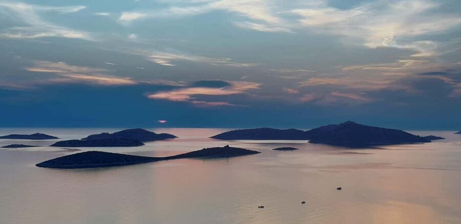 Zadar: Hinterland Hidden Treasures, Nature, History, Tasting - Stop 1: Operation Leap Tank Memorial and the Story of Independence