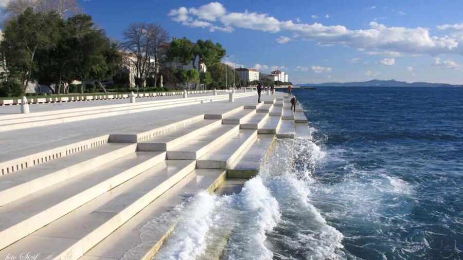 Zadar Private Walking Tour: German - City Walls to Cathedral of St. Anastasia: Getting the Big Picture Early