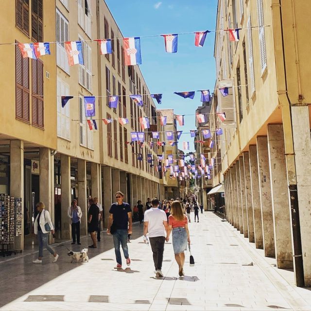 Zadar: Private Walking Tour Through 3,000 Years of History - Meeting Sea Gate: getting started smoothly in Zadar
