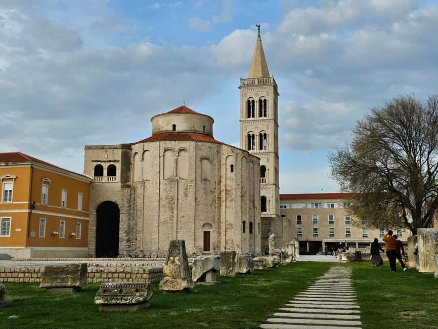 Zadar: Private walking tour through history and modern time - Where the tour begins: the Forum makes navigation easy