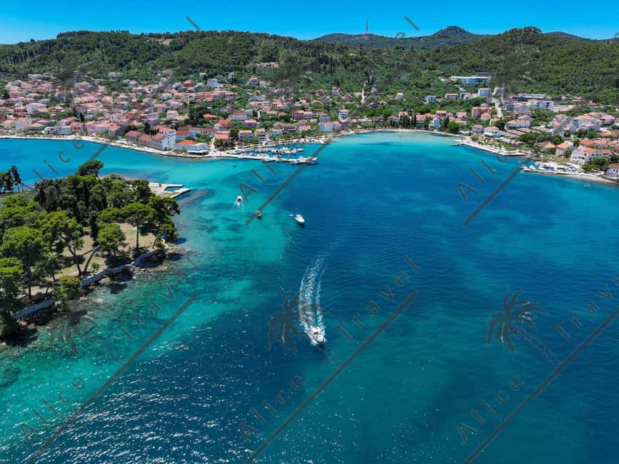 Zadar: Speedboat Escapade 3 stops & Snorkeling & Local Wine - Ošljak Island: tiny population, big stories, short hill payoff