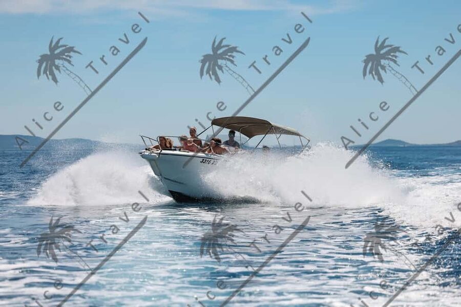 Zadar: Speedboat Escapade 3 stops & Snorkeling & Local Wine - Local wine on board: how it fits the stops, not just the drink